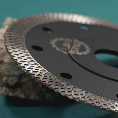 140 зубов Turbo Saw Blade для резки каменной плиты и плитки
