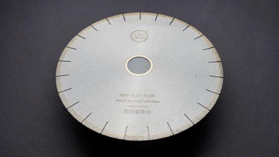 Специализированный 350MM Nano Glass Diamond Saw Blade для резки нанопластинки на мостовой машине